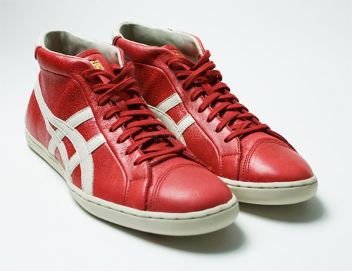 Traditional Flavor: Asics Seck Mid