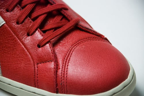 Traditional Flavor: Asics Seck Mid