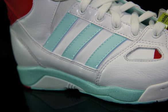 adidas Torsion Sleek - White / Matt Azure / Red