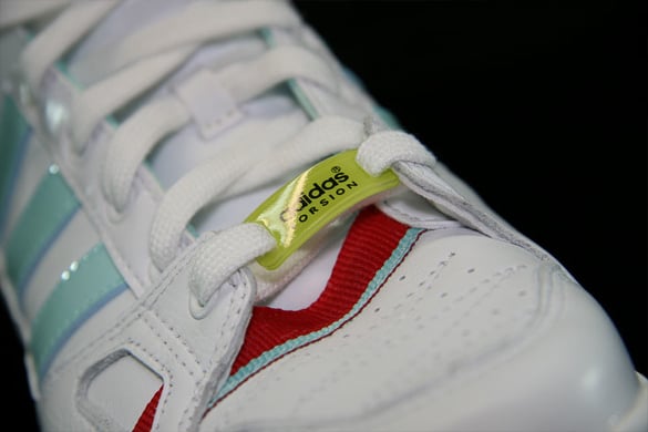 adidas Torsion Sleek - White / Matt Azure / Red