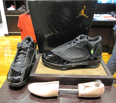 Air Jordan 2009 (2K9) S23 - Black / Metallic Gold In-Store Pictures