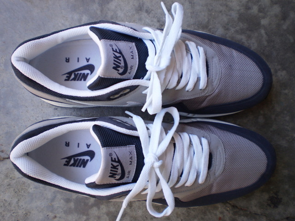 Nike Air Max 1 - Medium Grey / White - Dark Obsidian 