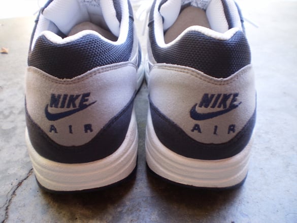 Nike Air Max 1 - Medium Grey / White - Dark Obsidian 