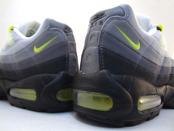 Nike Air Max 95 Classic LE - Grey / Neon Yellow