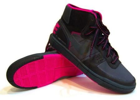 Nike ACG Terminator Hybrid | Black/Pink Colorway