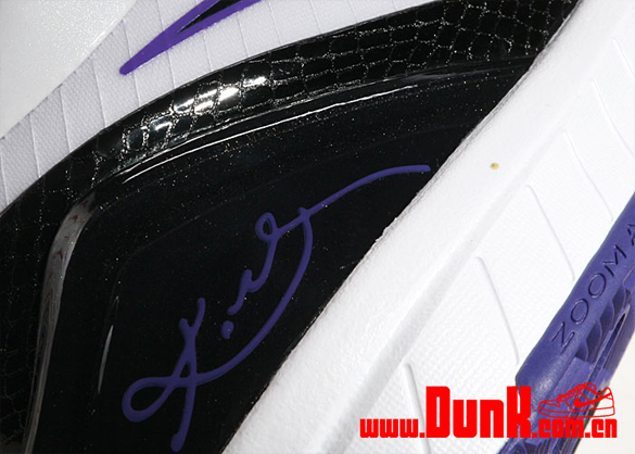 Nike Zoom Kobe IV (4) X - White / Black - Varsity Purple