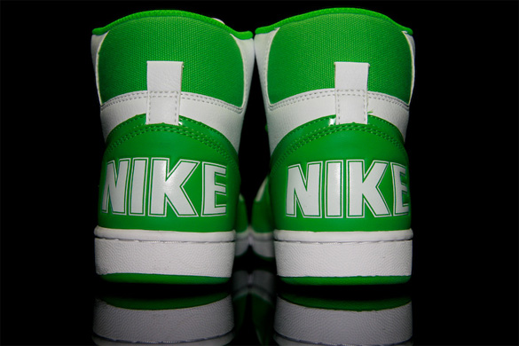 Nike Womens Terminator High - White / Hyper Verde