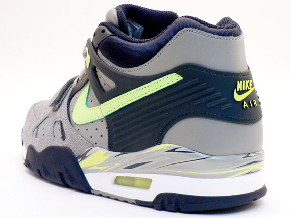 Nike Air Trainer III LE - Grey / Neutral Yellow / Snake