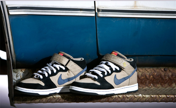 Nike Dunk Mid Premium SB - Khaki/Medium Denim