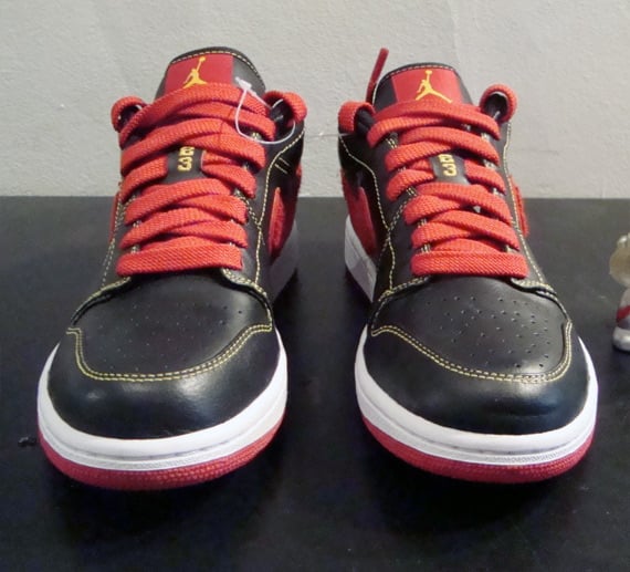 Air Jordan I (1) Low - Black / Varsity Red - Maize