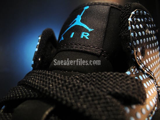 Air Jordan I (1) Retro - Black / Laser Blue - White | Detailed Look