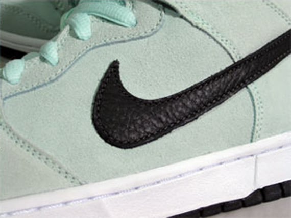 Nike SB Dunk Mid - Ice Green / Dark Charcoal