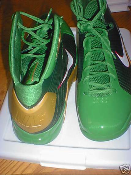 "Big Baby" Nike X-Mas Day Hyperdunk Available on eBay