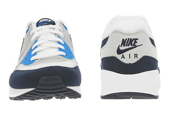 Nike Air Max Light - White / Obsidian / Blue / Grey