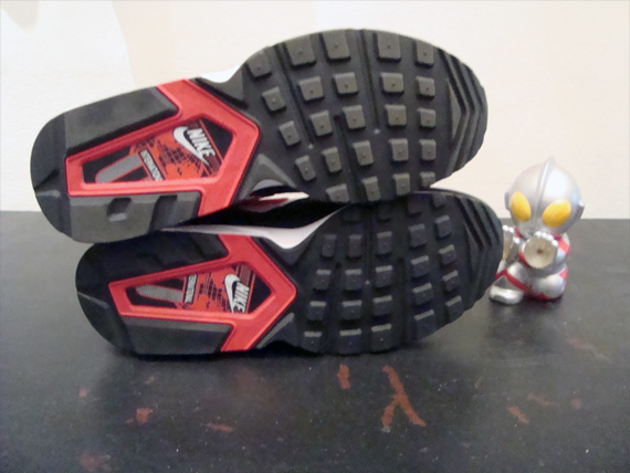 Nike Air Max ST Sample - White / Black - Red