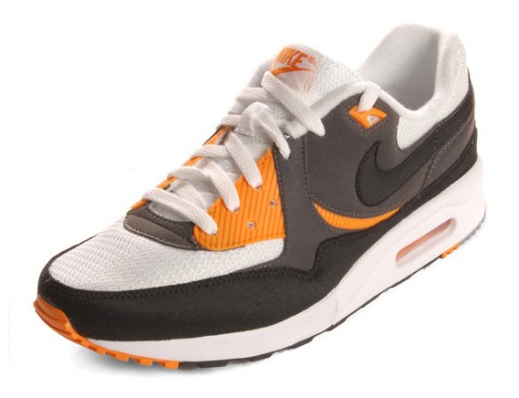 Nike Sportswear Air Max Light 2009 May Releases