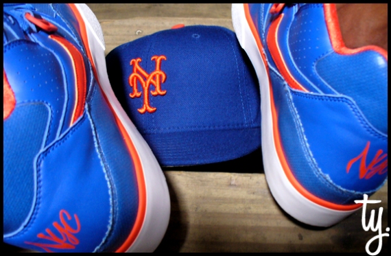 Nike Auto Force 180 NYC Edt. - Holiday 2009