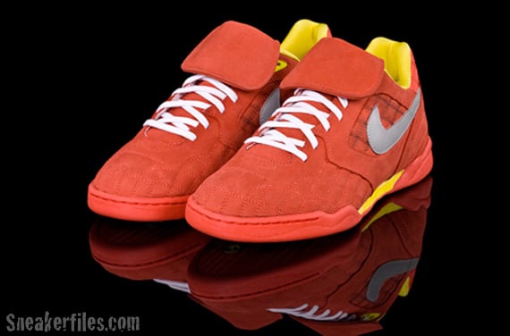 LIVESTRONG x Nike Zoom Tiempo City Pack