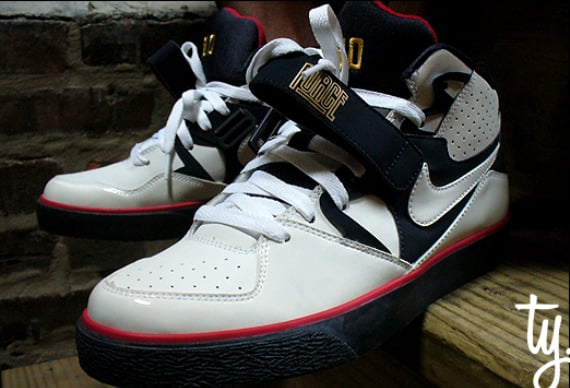 Nike Auto Force 180 Olympic – Holiday 2009