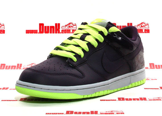 Nike Dunk Low CL - Grand Purple / Volt