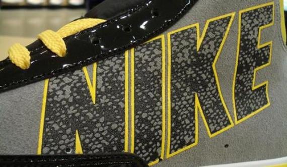 Nike Swooshless Blazer