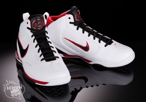 Nike Air Zoom BB III White/Bred | SneakerFiles