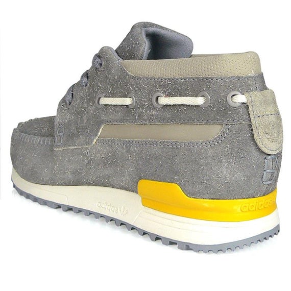 Adidas ZX700 Boat - Grey Suede