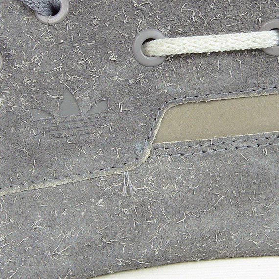 Adidas ZX700 Boat - Grey Suede