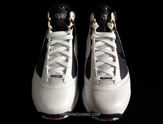 Nike Air Max LeBron - White/Navy/Gold
