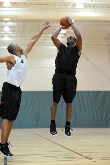 Celebrity Sneaker Sightings: Dwyane Wade in Jordan Element Mid