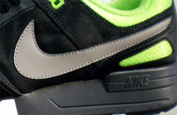 Nike Sportswear Air Pegasus - Electric Green