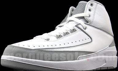 Air Jordan Retro II White/Metallic Silver-Neutral Grey