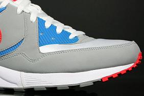 NikeAMLightGreyBlueRed3