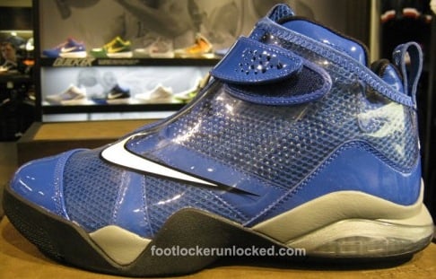 ZoomFlightClubRaincoat2