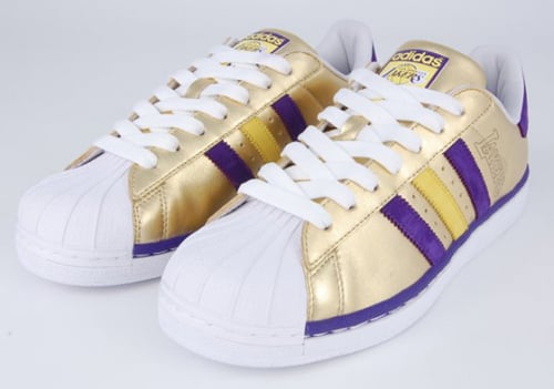 adidas Originals - 'Los Angeles Lakers' Superstar | SneakerFiles ماركة للشنط