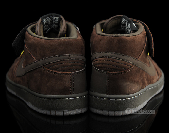Nike SB Dunk Mid Premium - November 2009