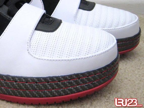 Nike Zoom LeBron VI Low - Black / White - Varsity Red