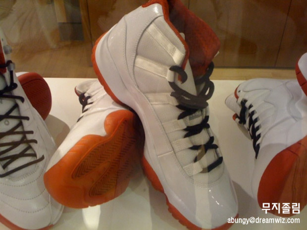 AJNikeTownDisplay10