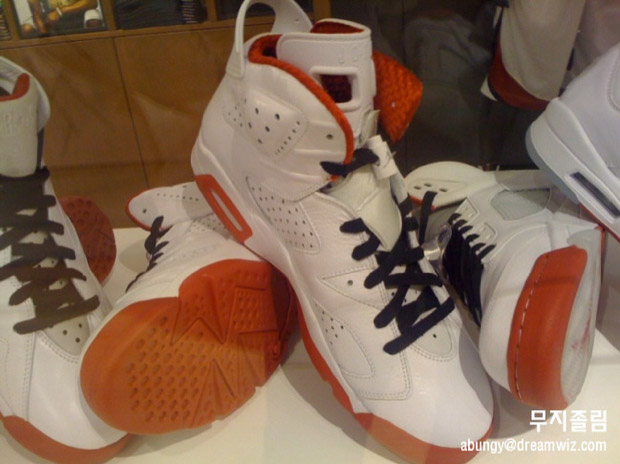 AJNikeTownDisplay5