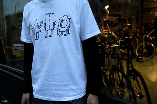 cyclope-veja-footwear-sneakers-tshirt-9