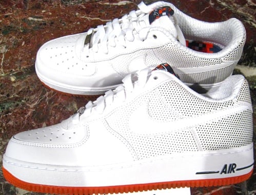 TeamOrangeFuturaNikeAF1low1