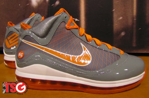 nike-air-max-lebron-vii-grey-orange