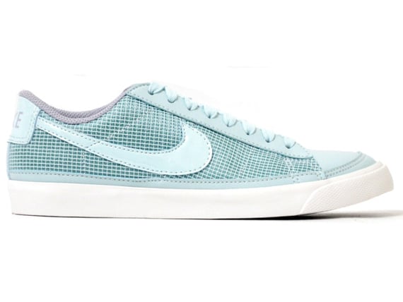 Nike Blazer Low 09 Women's - December 2009