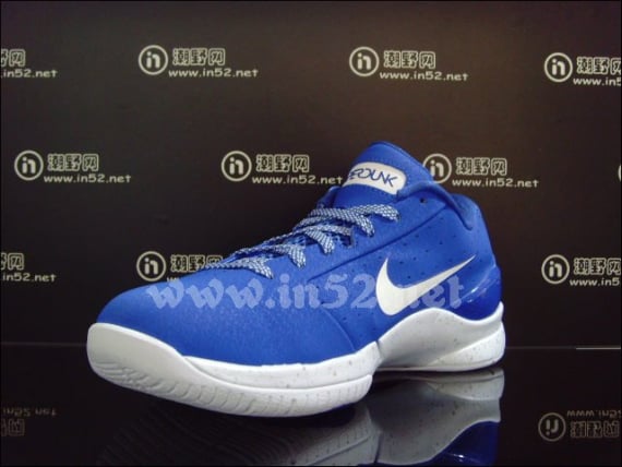 Nike Hyperdunk Low - Blue / White