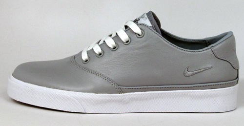 Nike Pepper Low Grey/White Available Now