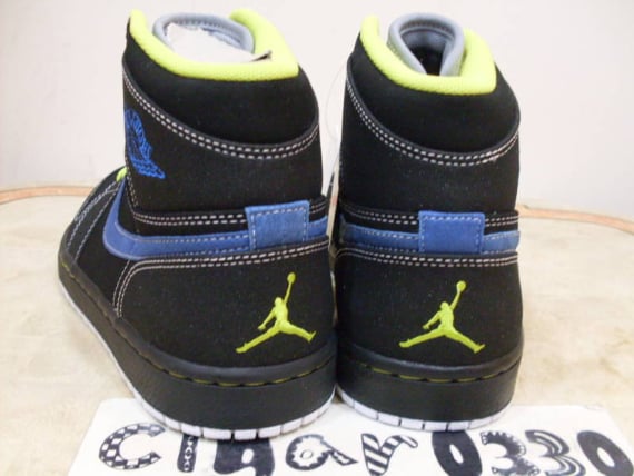 Air Jordan I (1) Retro High Sample - Black / Cyber - Blue Sapphire Air Jordan I (1) Retro High Sample - Black / Cyber - Blue Sapphire