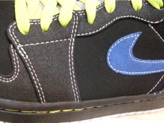 Air Jordan I (1) Retro High Sample - Black / Cyber - Blue Sapphire Air Jordan I (1) Retro High Sample - Black / Cyber - Blue Sapphire