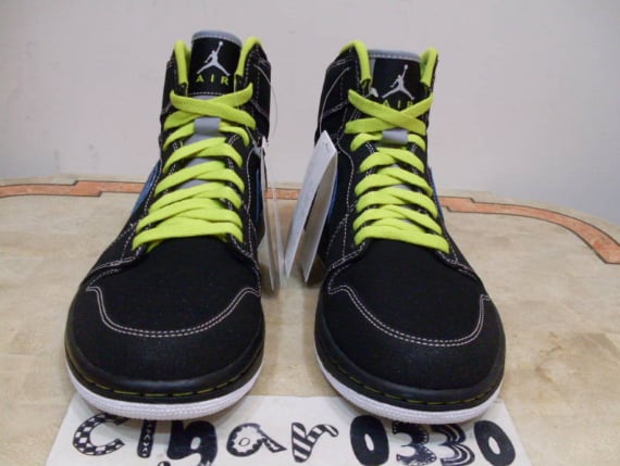 Air Jordan I (1) Retro High Sample - Black / Cyber - Blue Sapphire