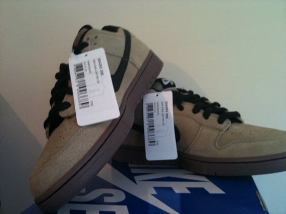 Nike SB Dunk Low Sample - Wheat / Black - Brown