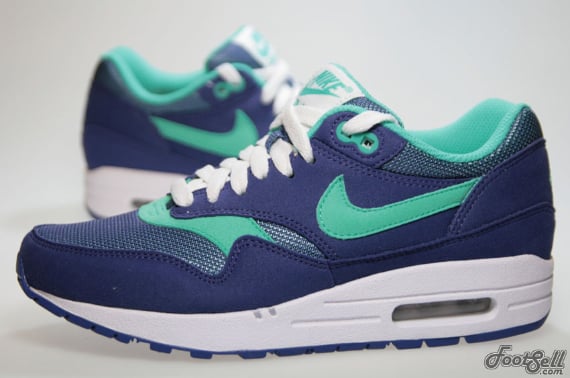 Nike Women's Air Max 1 - Violet / Menthol - White
